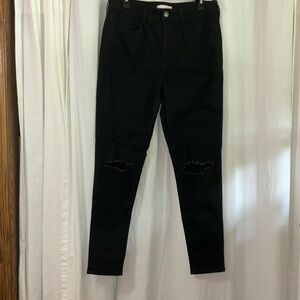 So ultimate black distressed jeggings